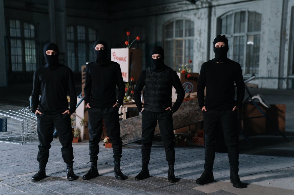 Why You Need a Guard Service in a Civilized World